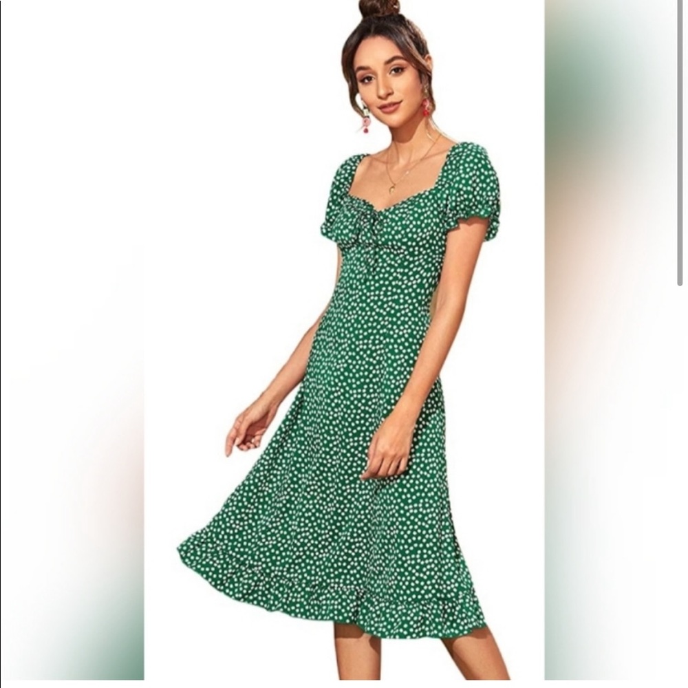 Green floral sweetheart midi dress. Size S.